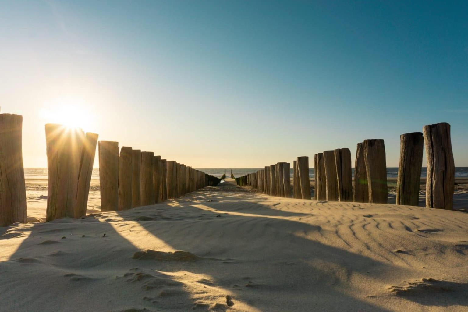 'Relax Lodge Sea' - Wellness Lodge In Zeeland - Private Sauna - Airco - Garden - Outdoor Swimming Pool - Free Wifi, Towels & Bed Linen Heinkenszand Buitenkant foto