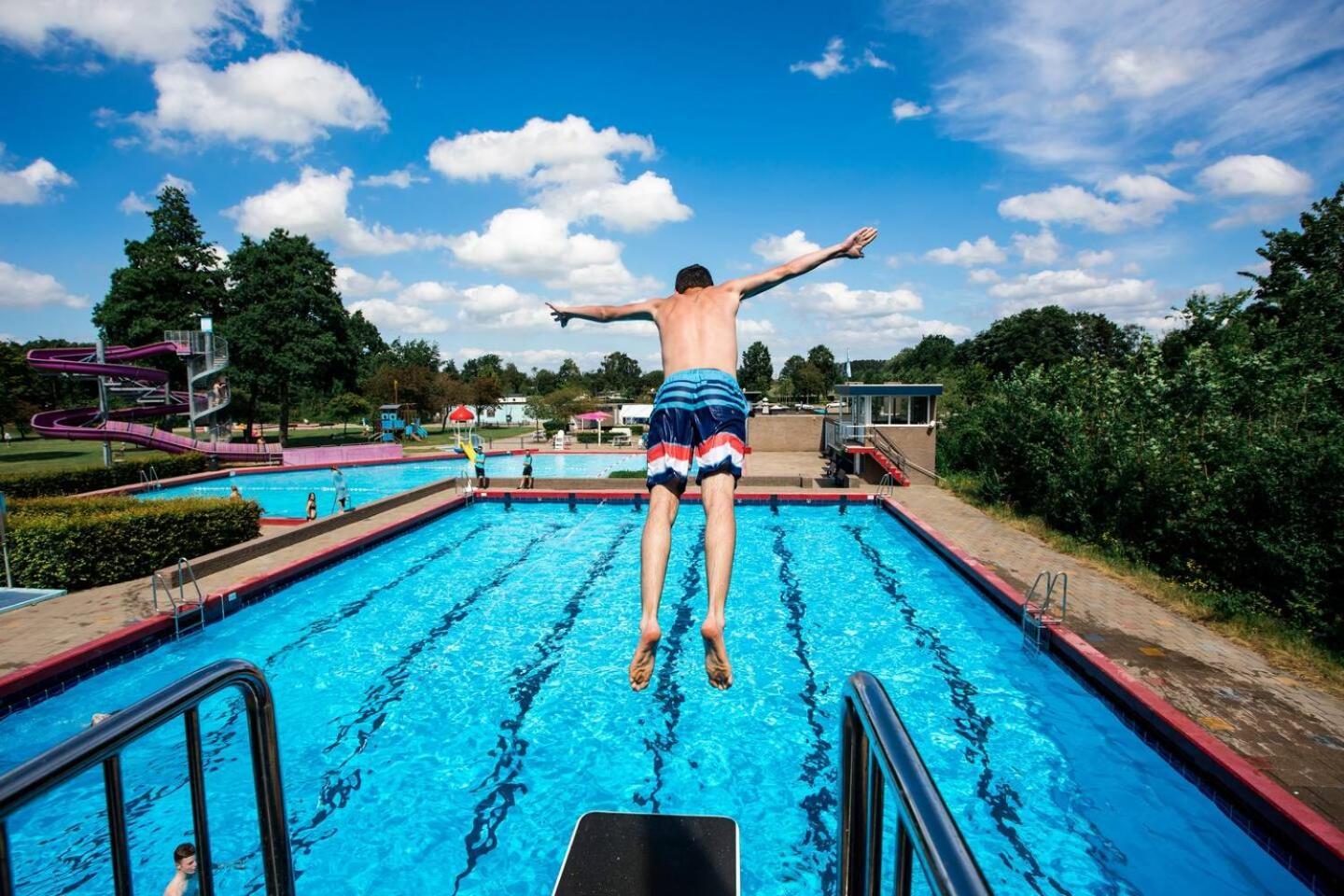'Relax Lodge Sea' - Wellness Lodge In Zeeland - Private Sauna - Airco - Garden - Outdoor Swimming Pool - Free Wifi, Towels & Bed Linen Heinkenszand Buitenkant foto